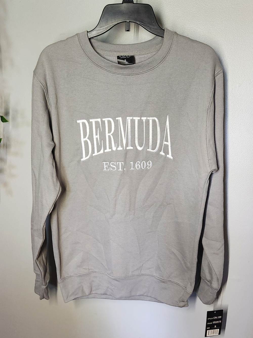 Luxe Apparel Bermuda Graphic Crewneck Sweatshirt Gray - Womens Small New